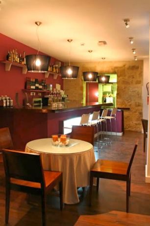 Bar/Restaurant Bar/Restaurant